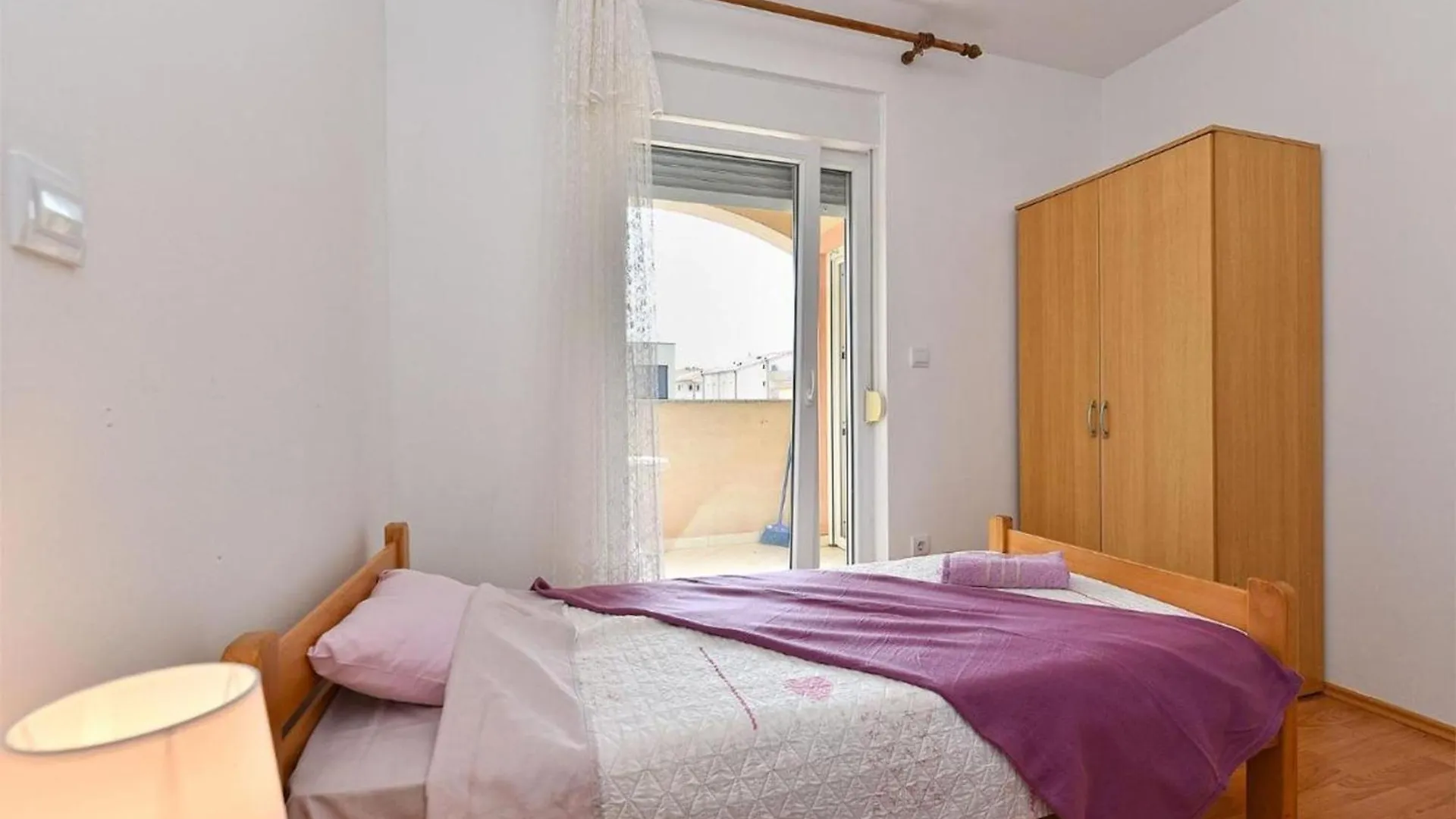 Bright Apartment In Medolino