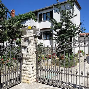 Apartment Mira, Medulin