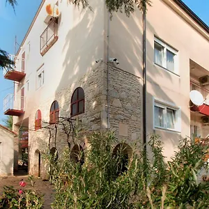 Apartment Mira 1804, Medulin